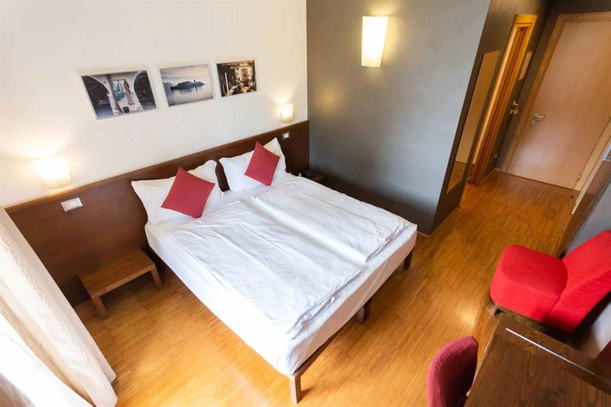 Hotel Cortese Armeno Exteriör bild