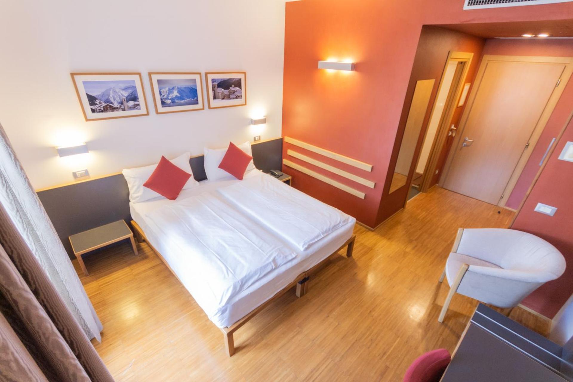 Hotel Cortese Armeno Exteriör bild